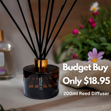 Load image into Gallery viewer, BUDGET BUY - JUST $18.95...Amber Reed Diffuser Glass Bottle With Gold Lid, 200ml